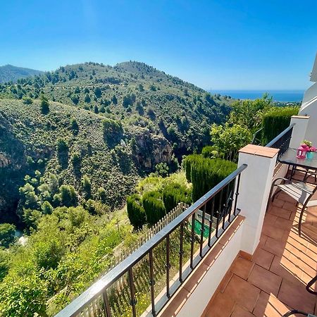 Apartamentos Axarquia , Frigiliana, Terraza Privada Con Vistas A La Montana Rio Y Al Mar Buitenkant foto