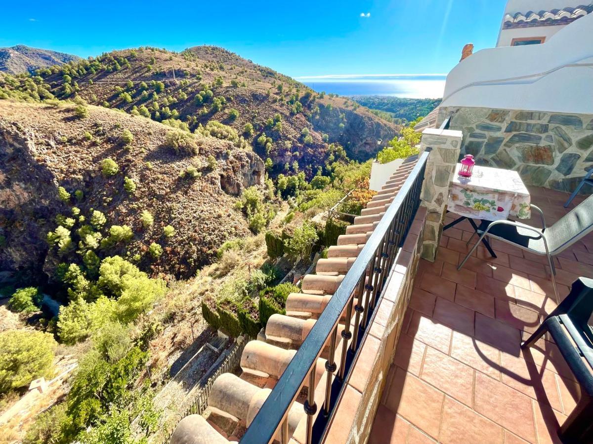 Apartamentos Axarquia , Frigiliana, Terraza Privada Con Vistas A La Montana Rio Y Al Mar Buitenkant foto
