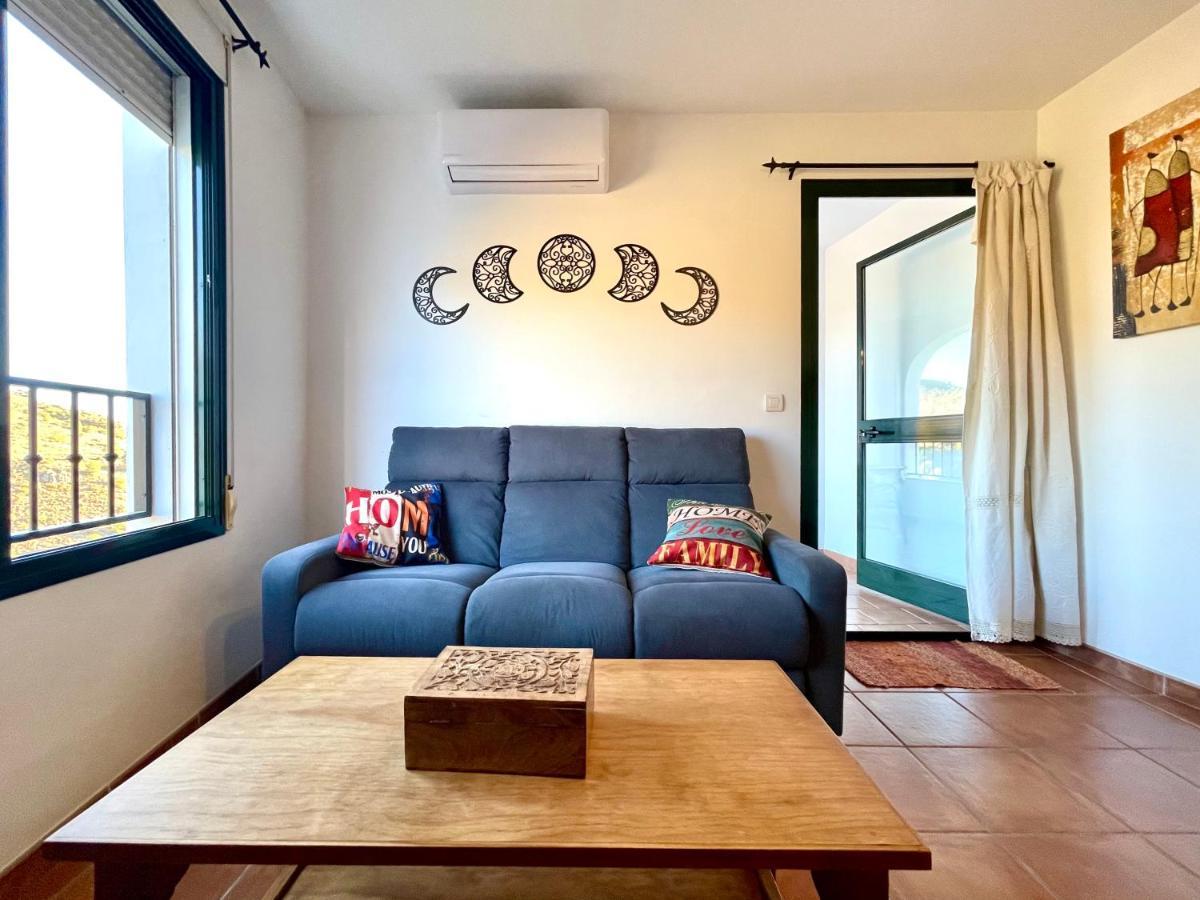 Apartamentos Axarquia , Frigiliana, Terraza Privada Con Vistas A La Montana Rio Y Al Mar Buitenkant foto