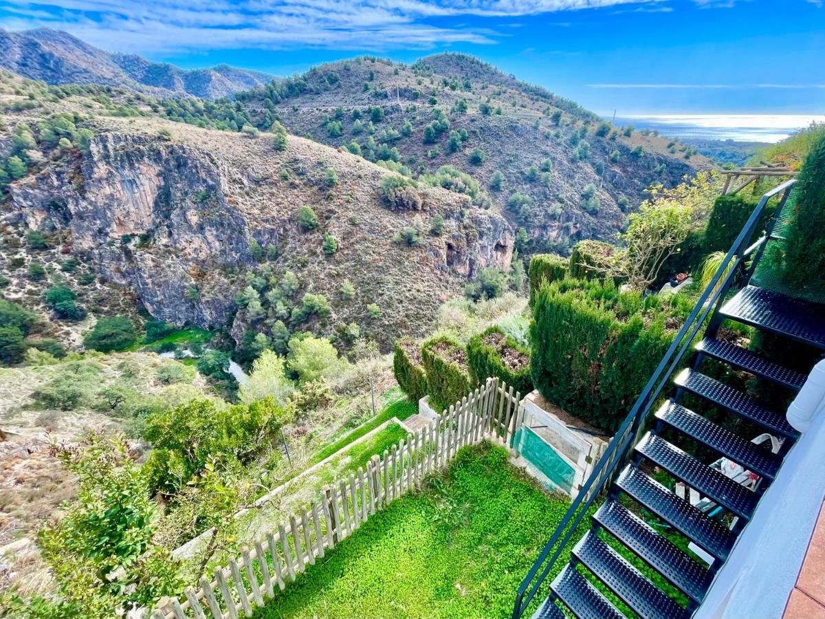 Apartamentos Axarquia , Frigiliana, Terraza Privada Con Vistas A La Montana Rio Y Al Mar Buitenkant foto