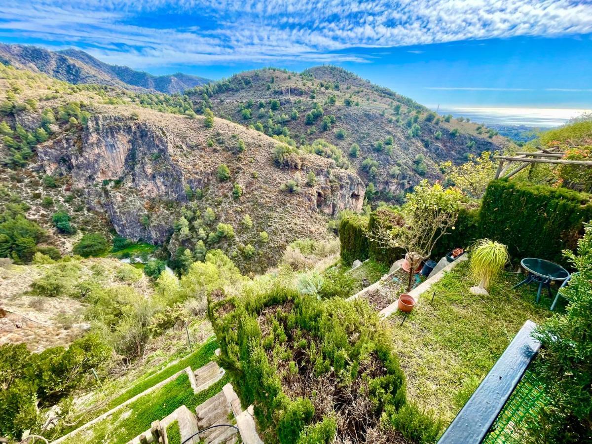 Apartamentos Axarquia , Frigiliana, Terraza Privada Con Vistas A La Montana Rio Y Al Mar Buitenkant foto
