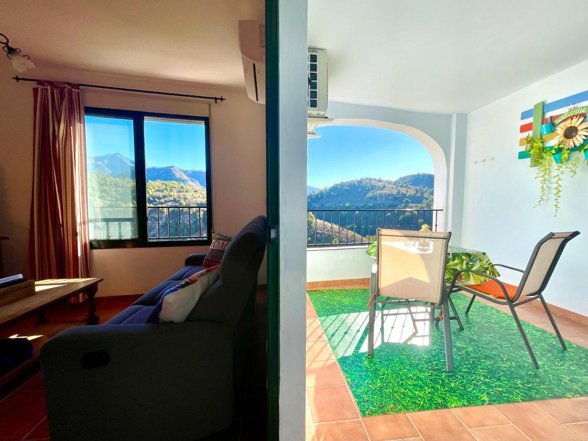 Apartamentos Axarquia , Frigiliana, Terraza Privada Con Vistas A La Montana Rio Y Al Mar Buitenkant foto