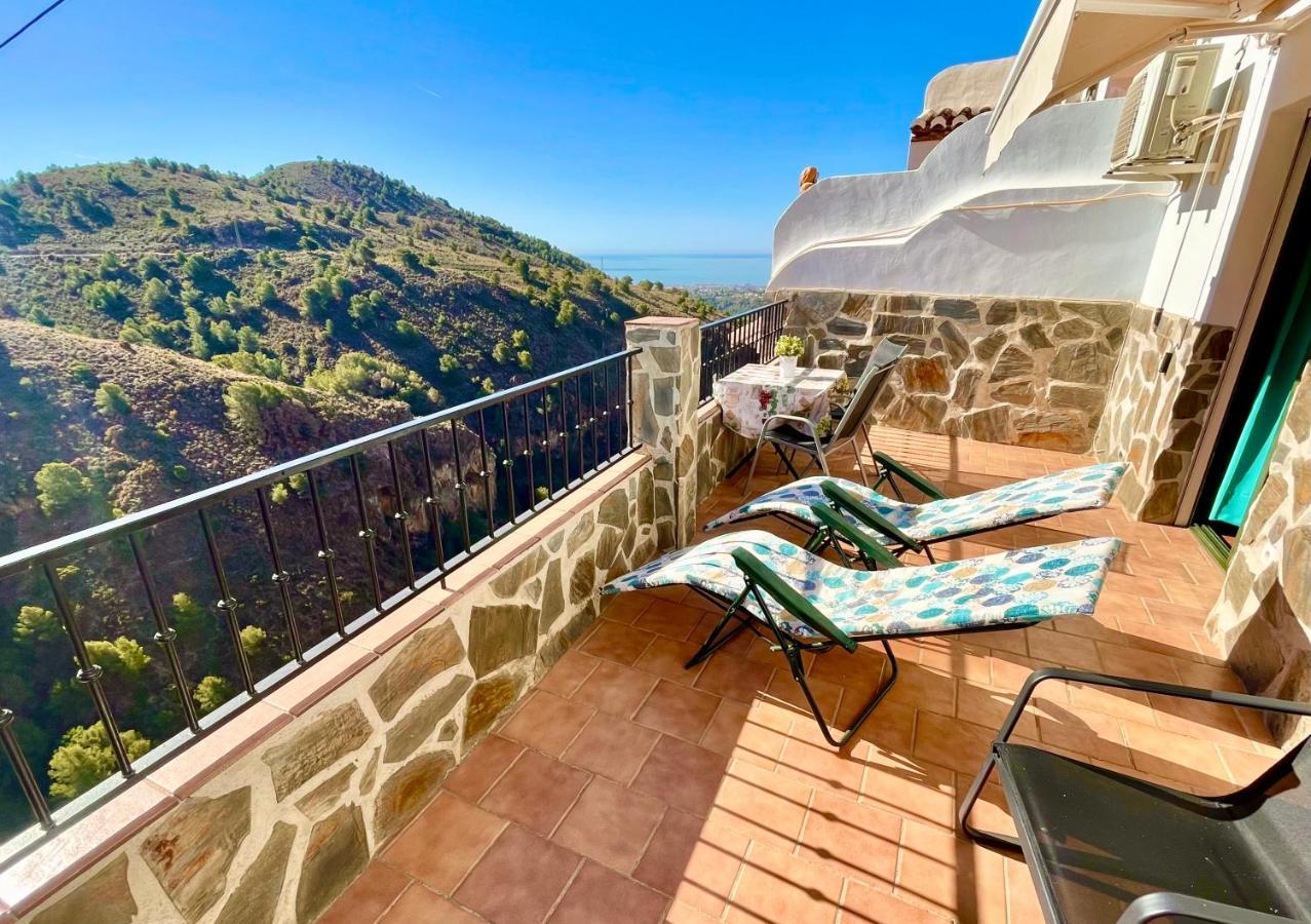 Apartamentos Axarquia , Frigiliana, Terraza Privada Con Vistas A La Montana Rio Y Al Mar Buitenkant foto