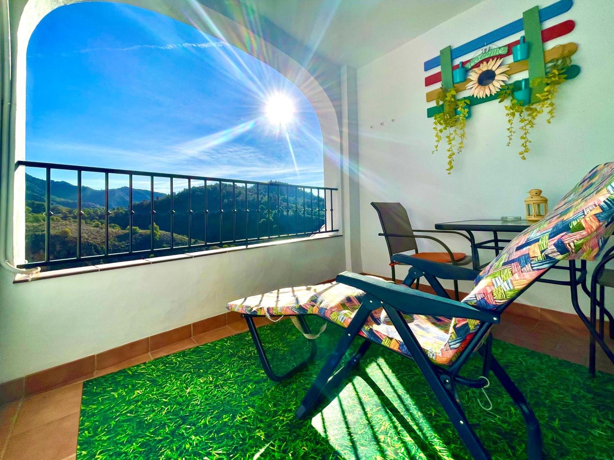 Apartamentos Axarquia , Frigiliana, Terraza Privada Con Vistas A La Montana Rio Y Al Mar Buitenkant foto