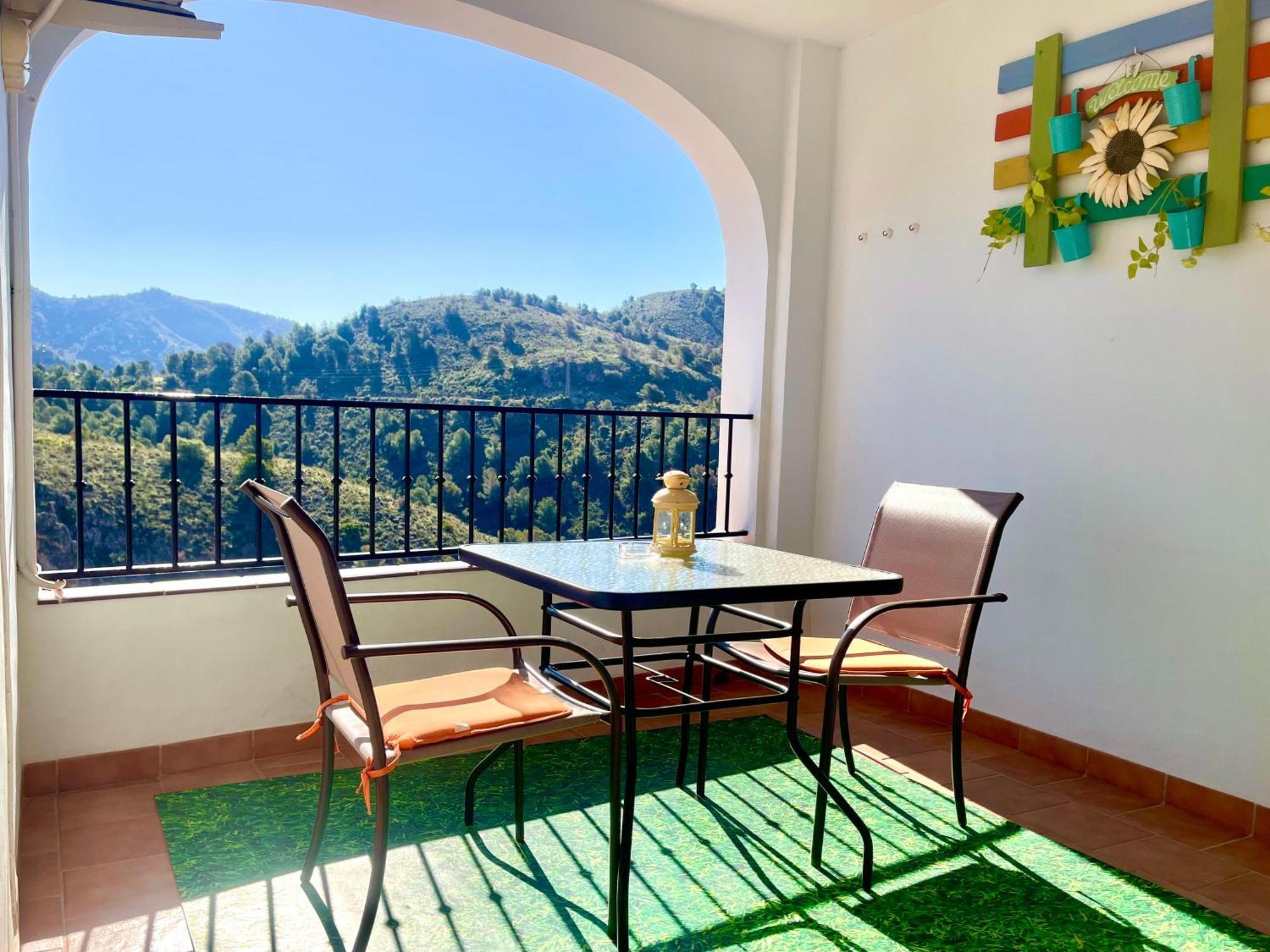 Apartamentos Axarquia , Frigiliana, Terraza Privada Con Vistas A La Montana Rio Y Al Mar Buitenkant foto
