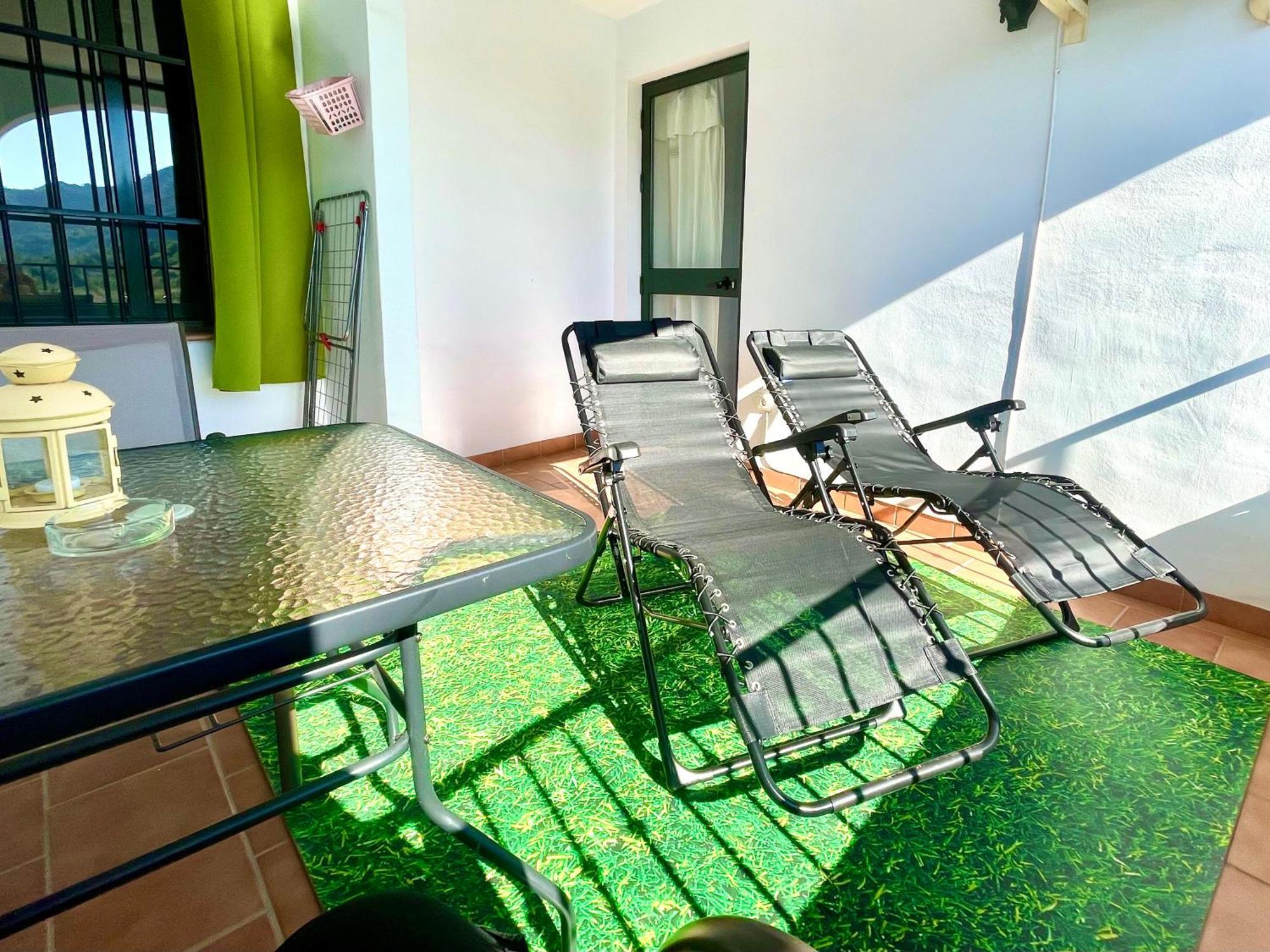 Apartamentos Axarquia , Frigiliana, Terraza Privada Con Vistas A La Montana Rio Y Al Mar Buitenkant foto