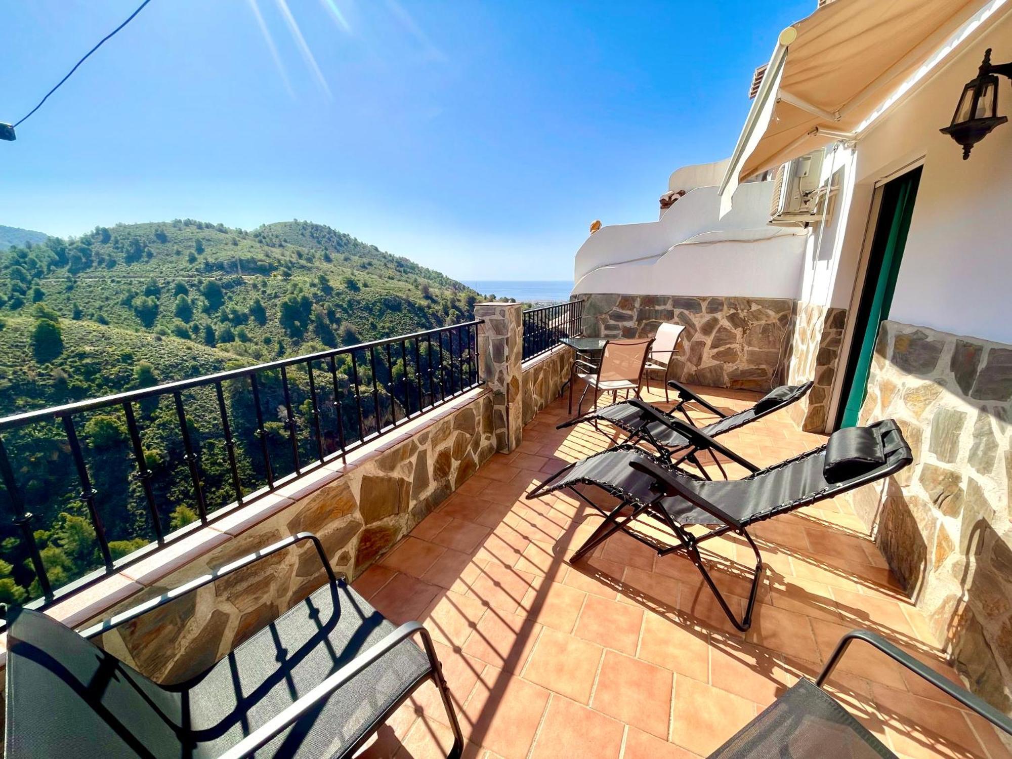 Apartamentos Axarquia , Frigiliana, Terraza Privada Con Vistas A La Montana Rio Y Al Mar Buitenkant foto