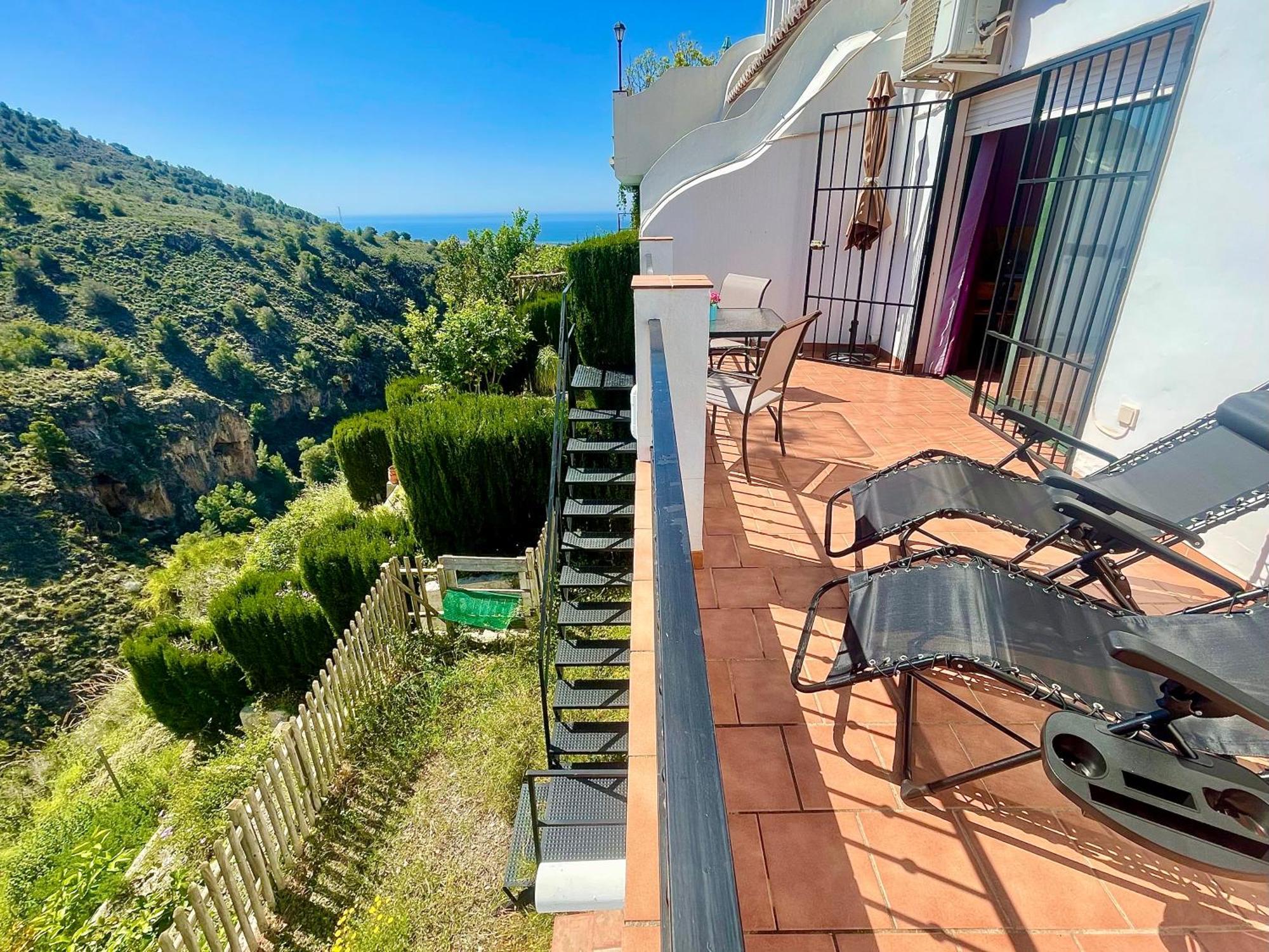 Apartamentos Axarquia , Frigiliana, Terraza Privada Con Vistas A La Montana Rio Y Al Mar Buitenkant foto