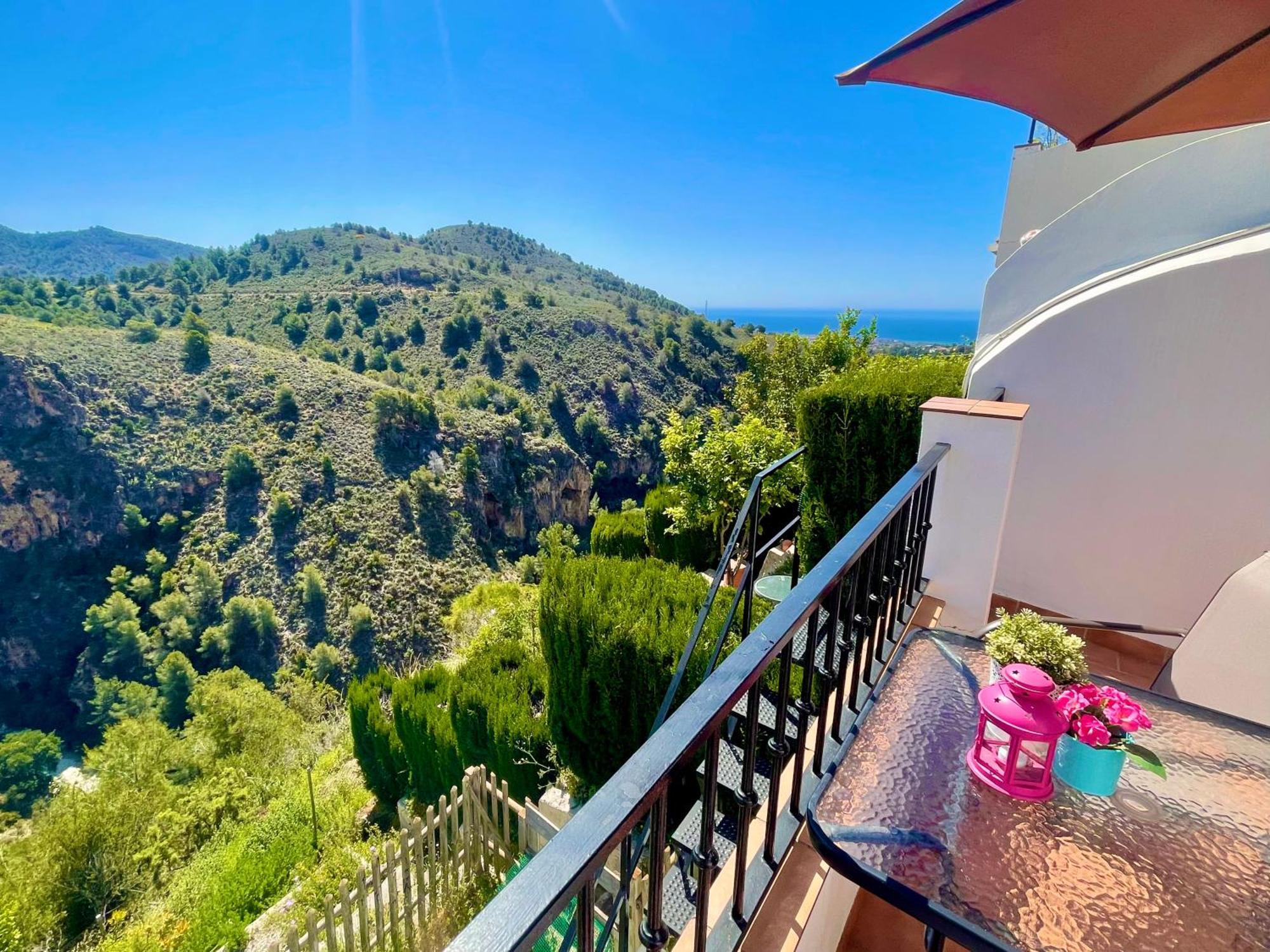 Apartamentos Axarquia , Frigiliana, Terraza Privada Con Vistas A La Montana Rio Y Al Mar Buitenkant foto